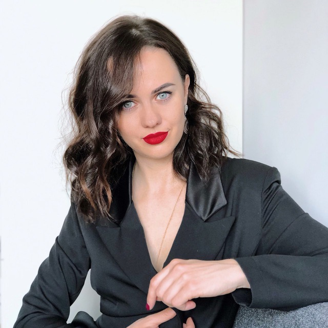 Яна Петелина